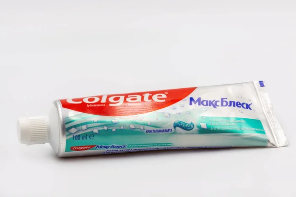 Kyiv Ukraine November 2020 Colgate Max White Fluoride Toothpaste Tube — Stock Photo, Image