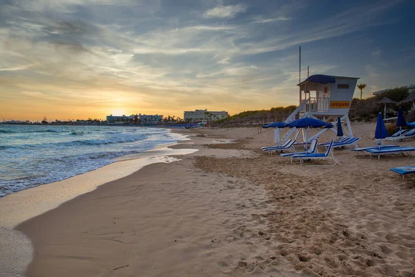 Atardecer Verano Famosa Playa Limanaki Ayia Napa Chipre —  Fotos de Stock