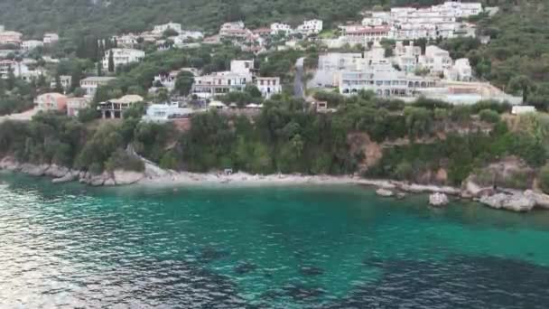 Vista Aérea Del Dron Sobre Playa Costa Rocosa Mparmpati Este — Vídeos de Stock