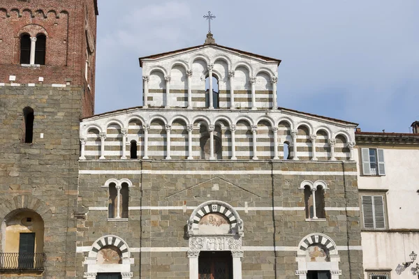 Kościół San Pietro Somaldi w Lucca, Włochy — Zdjęcie stockowe