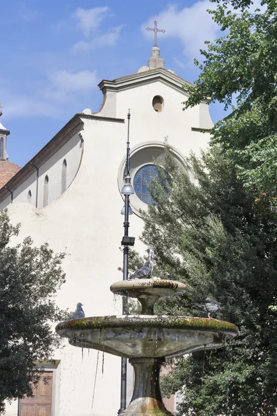 Fontanna przed Bazyliką Świętego Ducha, Florencja — Zdjęcie stockowe