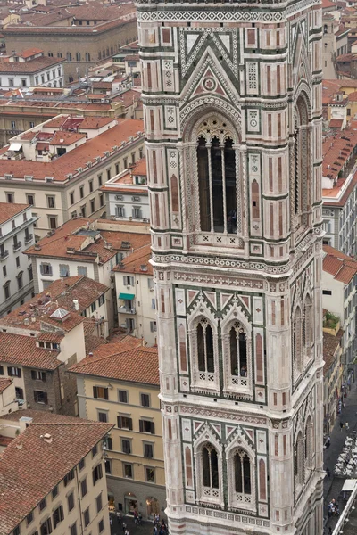 Paisaje urbano de Florencia con torre de la Basílica de Santa Maria del Fiore —  Fotos de Stock