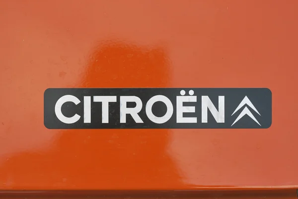Vintage Citroen emblema del coche —  Fotos de Stock