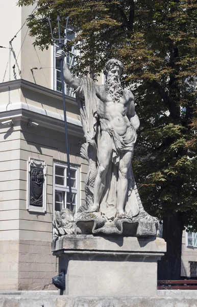 Neptunus fontän i Lviv, Ukraine — Stockfoto