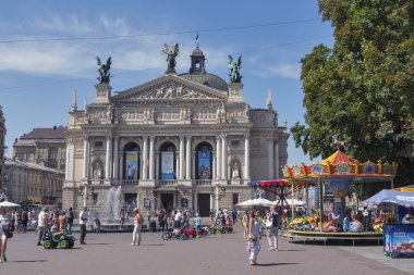 Opera ve bale Tiyatrosu Meydanı Lviv, Ukrayna