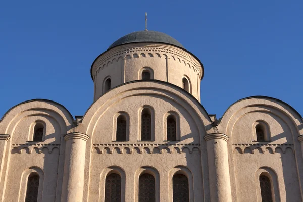 Übernahme der jungfräulichen Marienkirche pirogoscha in Kiew, Ukraine — Stockfoto