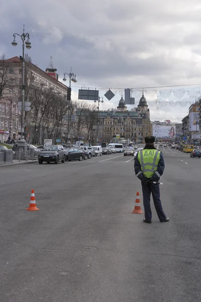 Statsligt trafikpoliti i Kiev, Ukraine . - Stock-foto