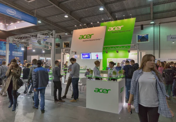 Acer bedrijf stand op Cee 2015, de grootste elektronica beurs in Oekraïne — Stockfoto