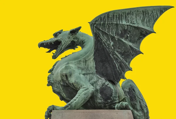Ponte del drago a Lubiana isolato su sfondo giallo — Foto Stock