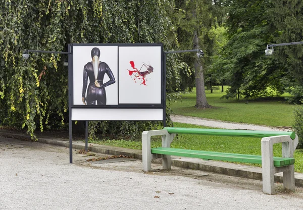 Modern művészeti kiállítás, a Tivoli Park. Ljubljana, Szlovénia. — Stock Fotó