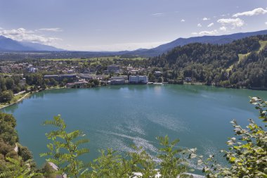Bled şehir cityscape Gölü ve Alpler ile