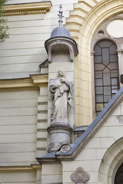 Фасад церкви Святого Иакова в Любляне — стоковое фото