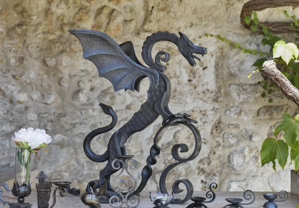 Steel dragon i slottet Bled, Slovenien. — Stockfoto