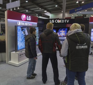 LG şirket Cee 2015 standında, Ukrayna'da en büyük elektronik ticaret fuarı
