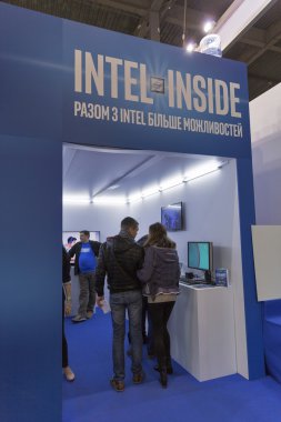 Intel şirket Cee 2015 standında, Ukrayna'da en büyük elektronik ticaret fuarı