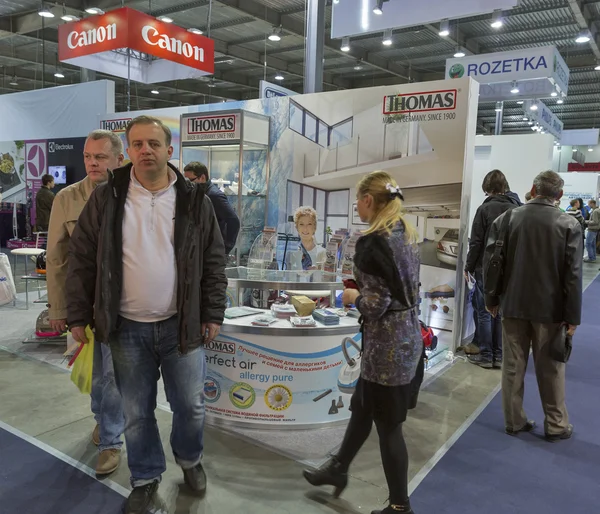 Robert Thomas estande da empresa na CEE 2015, a maior feira de eletrônicos na Ucrânia — Fotografia de Stock