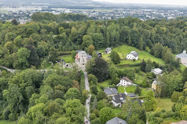 Salzburg förort stadsbild — Stockfoto