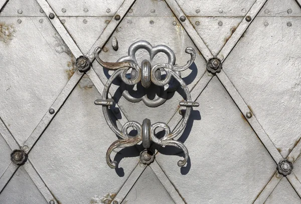 Holy Trinity Church door closeup in Salzburg, Austria — Φωτογραφία Αρχείου