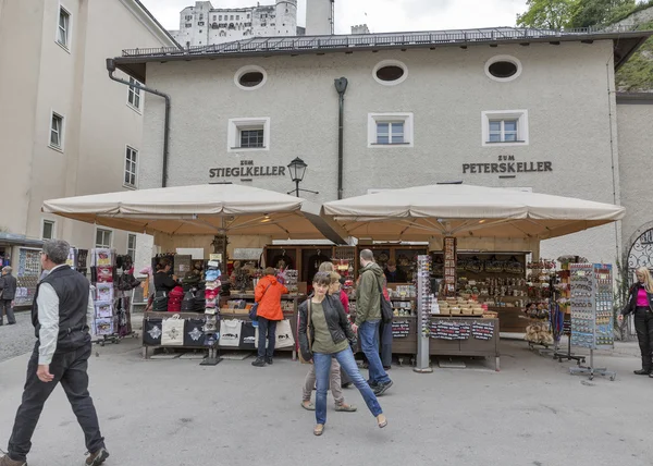 Kapitelplatz square in the Old Town of Salzburg, Austria. — Stock Photo, Image