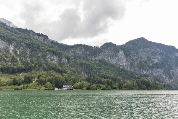 Lago alpino Mondsee, Áustria — Fotografia de Stock