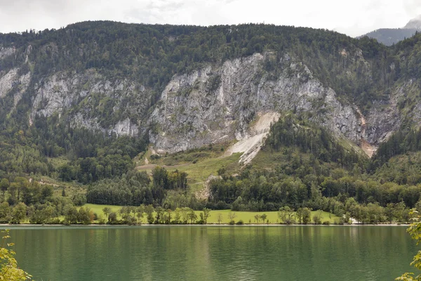 Alpejskie jezioro Mondsee, Austria — Zdjęcie stockowe