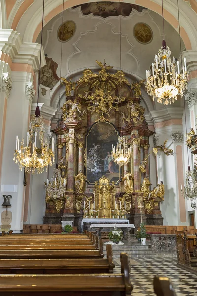 Altar na igreja de Barmherzigenkirche. Graz, Estíria, Áustria . — Fotografia de Stock