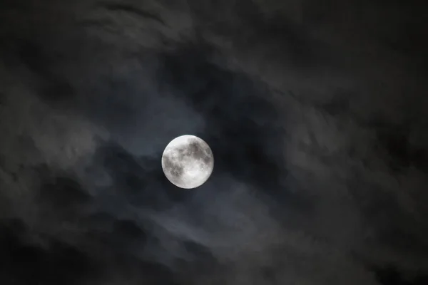 Nuvens Lua Cheia Céu Com Nuvens Noite — Fotografia de Stock