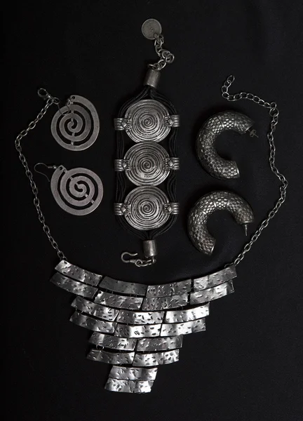Conjunto de jóias bonitas de prata oriental (indiana, árabe, africana , — Fotografia de Stock