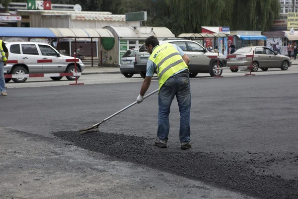 Kiev, Ucrania Jul 2016: Pavimentación de carreteras, construcción . —  Fotos de Stock