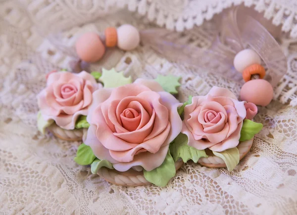 Fashion studio shot of a floral rose necklace (jewelery made of — Stock Photo, Image