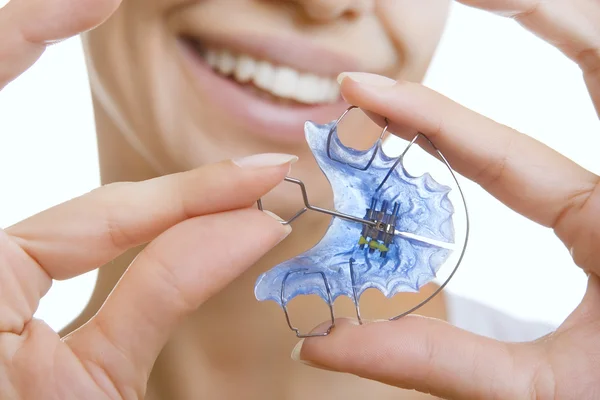 Beautiful Smiling Girl with Retainer for Teeth, Close-up — Stock Photo, Image