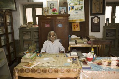 VARANASI, INDIA, Jan 9, 2015: Unidentified indian Man in his boo