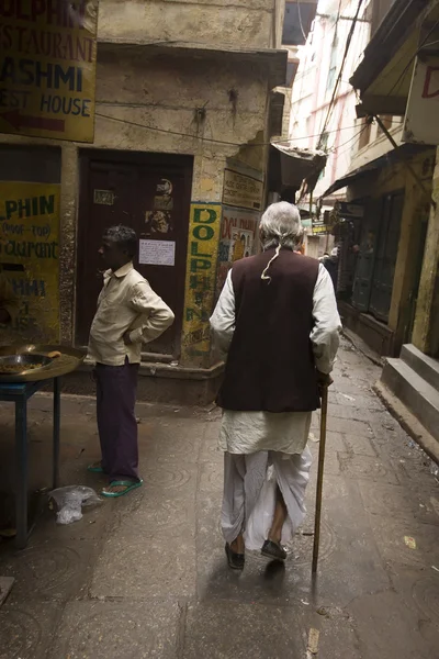 Varanasi, Indie, Jan, 2015: Niezidentyfikowany mężczyzna indyjski — Zdjęcie stockowe