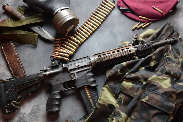 M4A1 제복에 그리고 총알과 — 스톡 사진