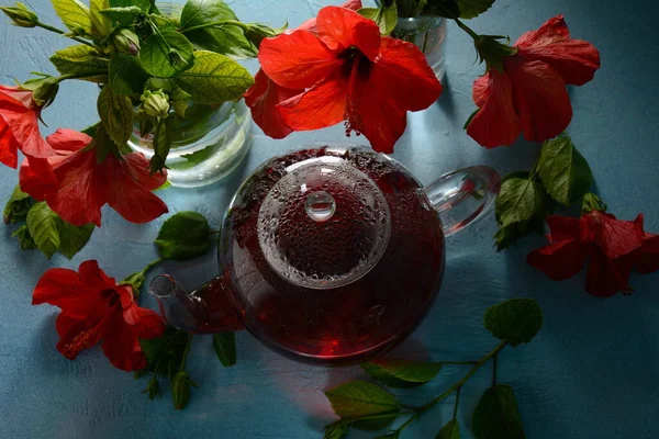 Herbata Hibiskus Szklanym Przezroczystym Czajniku Kwiat Kwiatu — Zdjęcie stockowe