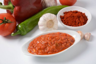 Matbucha - Fas Domates sosu, sos - Pişmiş Baharatlı Domates, Biber, Sarımsak ve Biber