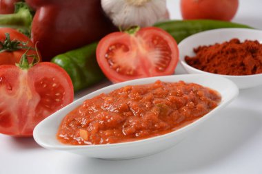 Matbucha - Fas Domates sosu, sos - Pişmiş Baharatlı Domates, Biber, Sarımsak ve Biber