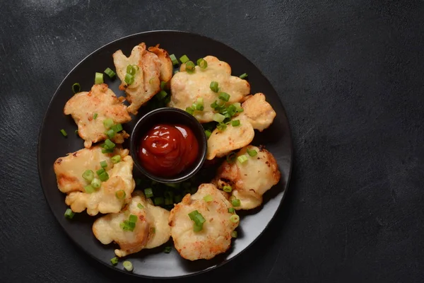 Filete Pollo Frito Crujiente Dorado Trozos Pollo Frito Ligeramente Maltratados — Foto de Stock