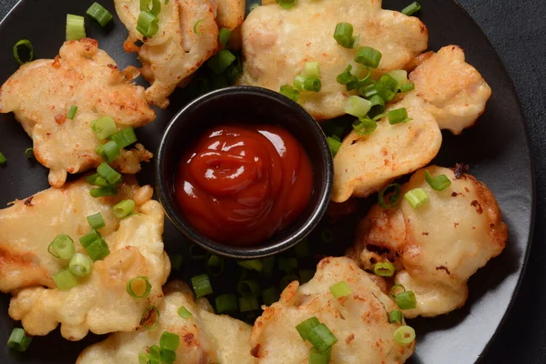 Filete Pollo Frito Crujiente Dorado Trozos Pollo Frito Ligeramente Maltratados — Foto de Stock