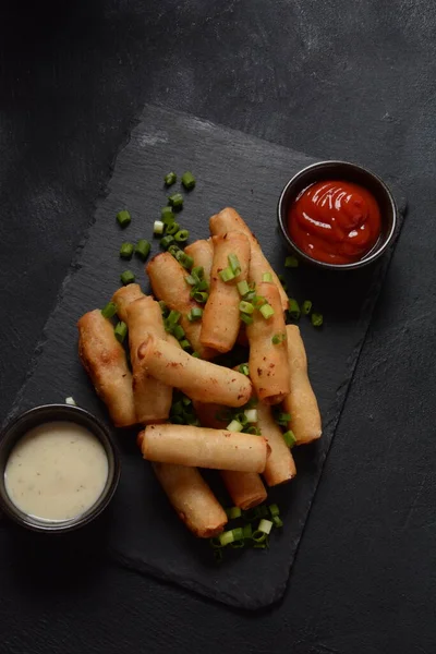 Rollos Forma Cigarro Turco Frito Profundo Rollo Primavera Sigara Borek — Foto de Stock