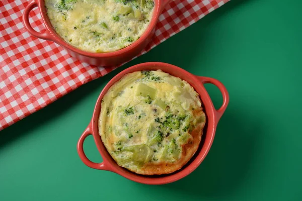 Healthy Snack Broccoli Eggs Cheddar Cheese Thyme Close Mini Casserole — Stock Photo, Image