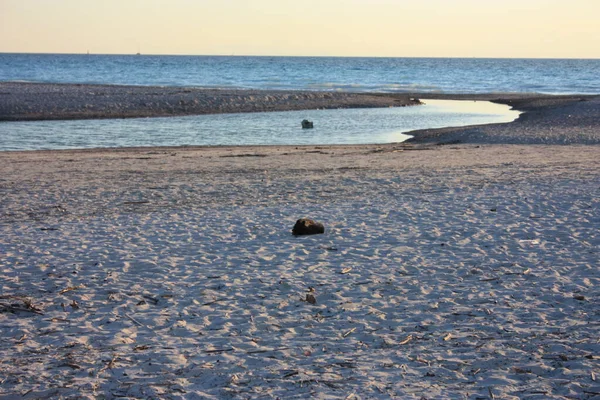 Strand Des Toskanischen Meeres Bei Sonnenuntergang Der Weiße Sand Von — Stockfoto