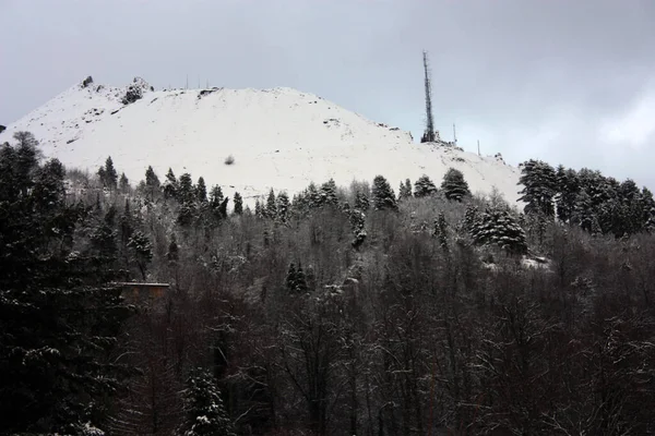 Toppar Apuanalperna Täckta Med Mjuk Vit Vinter Snö Toscana — Stockfoto
