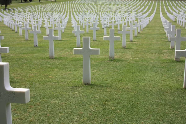 Ripresa Del Cimitero Militare Americano Della Seconda Guerra Mondiale Con — Foto Stock