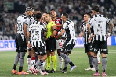 Rio de Janeiro, Rio de Janeiro, Brezilya - 15 Ekim 2025. Nilton Santos Stadyumu 'nda Botafogo x Flamengo.                