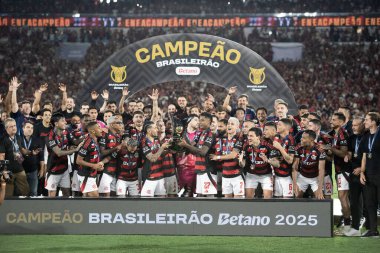 Rio de Janeiro (RJ) - 3 Aralık 2025: FLAMENGO X CEARA - Flamengo x Ceara, Maracana Stadyumu. Flamengo Brezilya Şampiyonu 2025.              