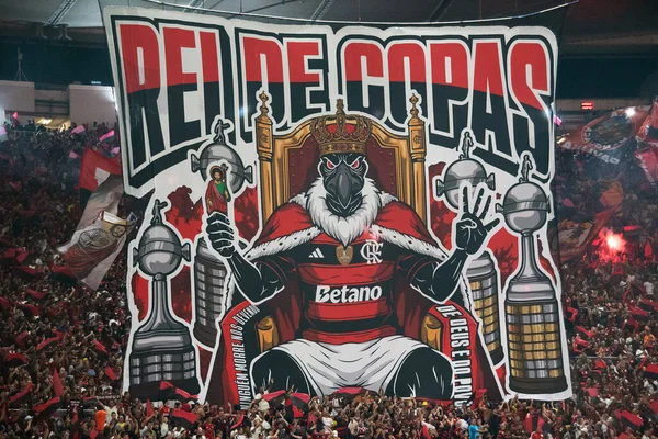 Rio de Janeiro (RJ) - 3 Aralık 2025: FLAMENGO X CEARA - Flamengo x Ceara, Maracana Stadyumu. Flamengo Brezilya Şampiyonu 2025.              