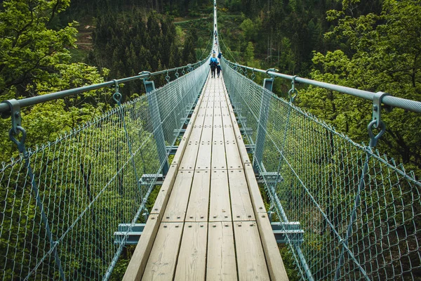 Hängebrücke Geierlay Hunsrück Sie Ist Die Zweitlängste Hängebrücke Deutschlands Und — Stockfoto