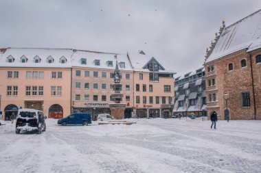 Braunschweig, Almanya - 9 Şubat 2021: Braunschweig şehir merkezindeki eski kasaba pazar meydanı