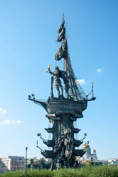 Monument över Peter den store i Moskva — Stockfoto